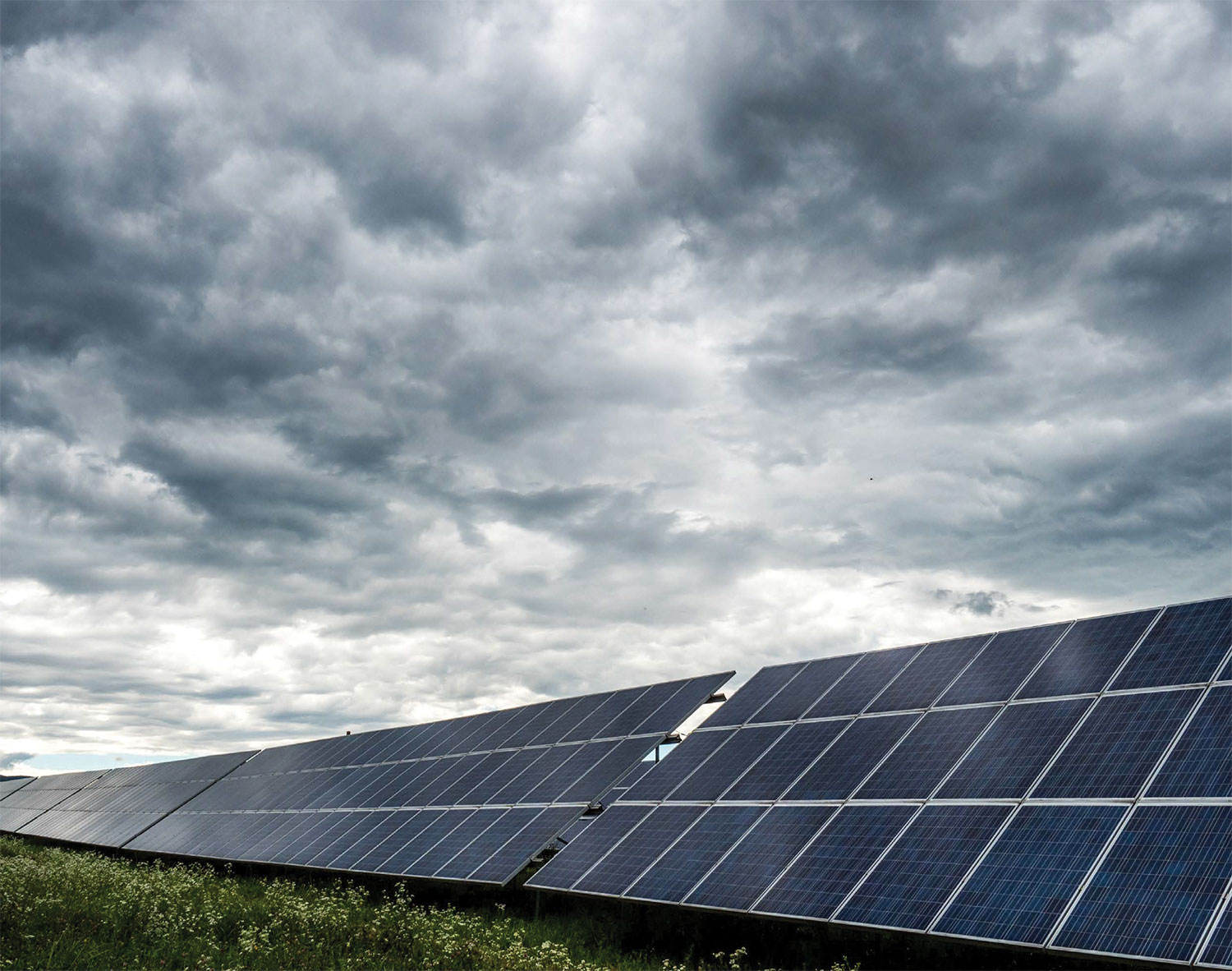 instalacja fotowoltaiczna wymaga zabezpieczeń chroniących przed przepięciami i wyładowaniami atmosferycznymi ochrona instalacji fotowoltaicznej przed wyładowaniami atmosferycznymi