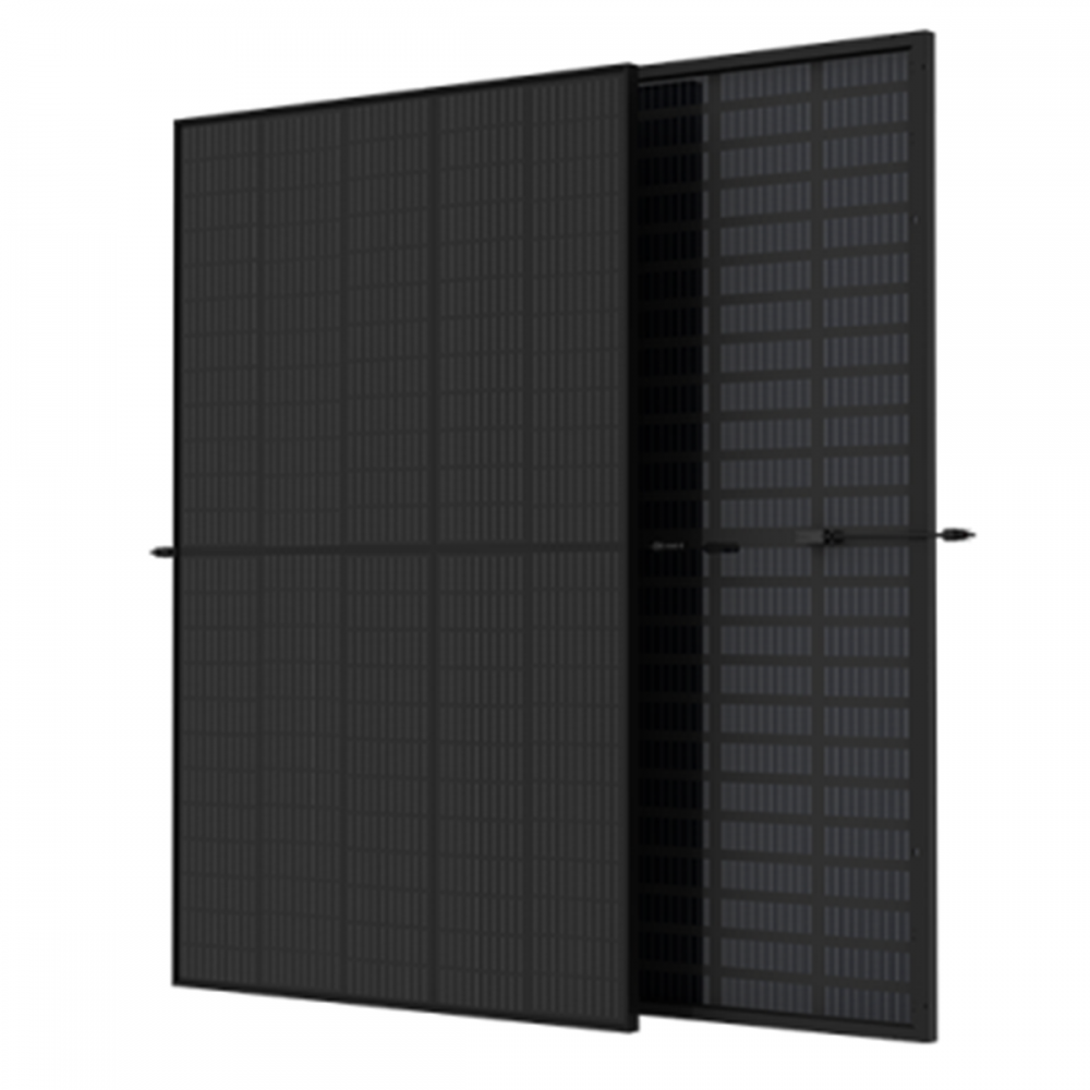 Budowa ogniw w Full Black PV Czarne ogniwa monokrystaliczne w panelu Full Black pod kątem nachylenia