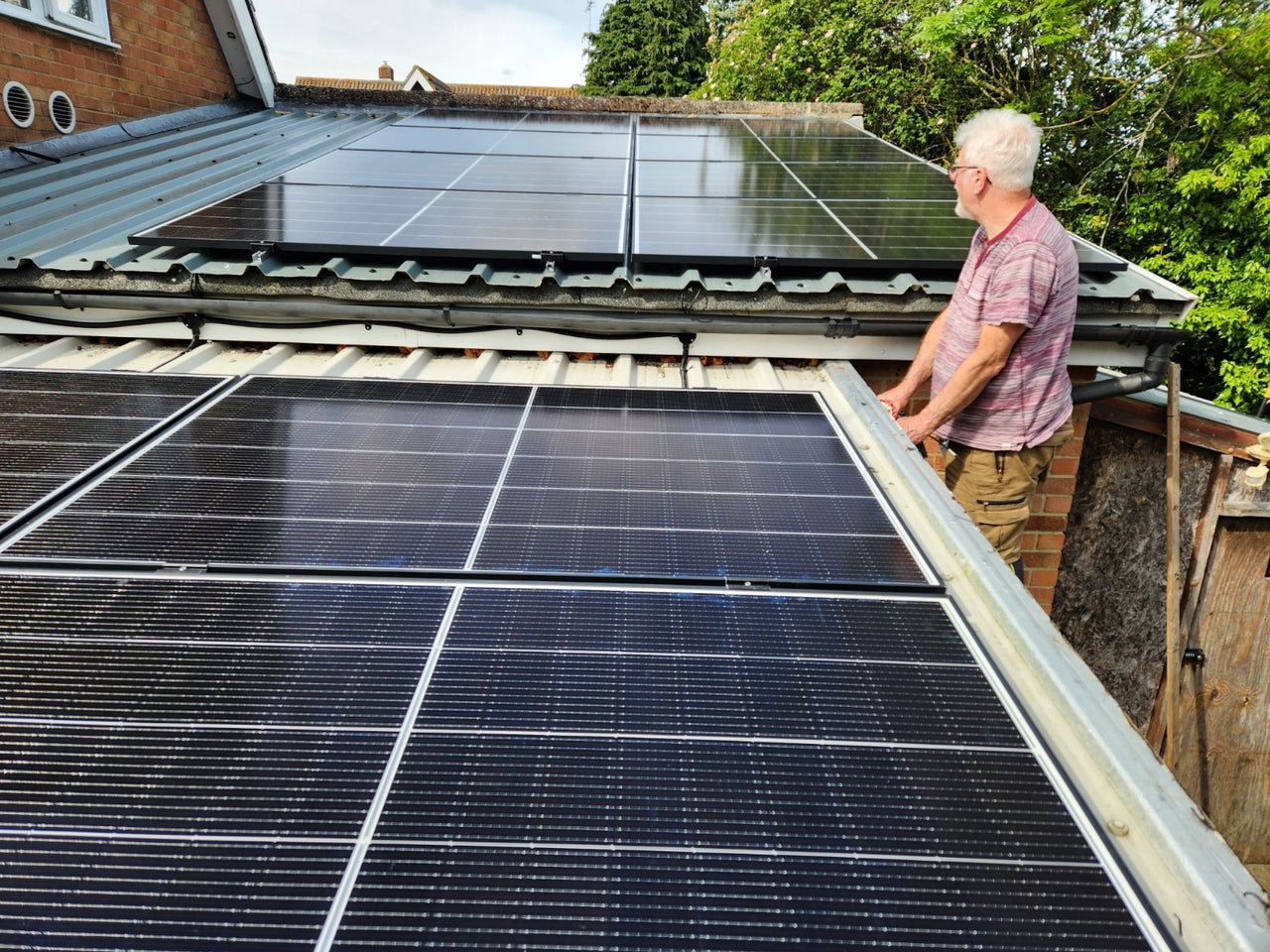 Certyfikaty bezpieczeństwa i efektywności na obudowie modułu Pylontech Force